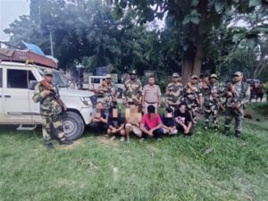 Knife on the villager : मेघालय बांग्लादेश सीमा पार से आए हथियारबंद गिरोह ने ग्रामीण पर चाकू से हमला किया ?