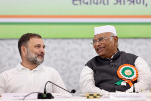 Assumes the burden : कांग्रेस कार्यसमिति की बैठक में खड़गे ने कहा, भाजपा नीतीश कुमार को बोझ मानती है ?