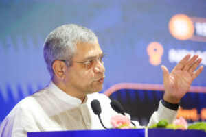 Ashwini Vaishnav : मुंबई-अहमदाबाद बुलेट ट्रेन 2029 तक पूरी तरह से हो जाएगी चालू : अश्विनी वैष्णव ?