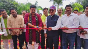 District Magistrate : कृषि की आधुनिक तकनीकी का प्रयोग कर कृषक भाई समृद्धि हो सकते है : जिलाधिकारी ?