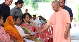Instruction : जनता दर्शन में सीएम योगी ने सुनी महिला की फरियाद, पीड़ित को कब्जा दिलाने के लिए दिए निर्देश ?