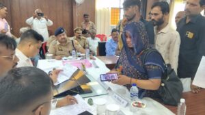 Solution Day : मिल्कीपुर-सोमवार को तहसील सभागार मिल्कीपुर में आयोजित हुआ सम्पूर्ण समाधान दिवस ?