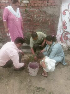 Cleanliness drive : सेवा पखवाड़ा में हापुड़ वन स्टॉप सेंटर ने वृक्षारोपण व स्वच्छता अभियान चलाया ?