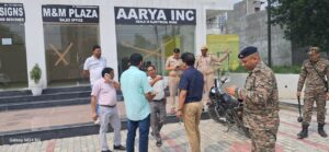 Immediate effect : प्रभारी ज्येष्ठ गन्ना विकास निरीक्षक-हापुड़, श्री शेष नारायण दीक्षित को तत्काल प्रभाव से निलंबित किया गया ?