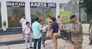 Immediate effect : प्रभारी ज्येष्ठ गन्ना विकास निरीक्षक-हापुड़, श्री शेष नारायण दीक्षित को तत्काल प्रभाव से निलंबित किया गया ?