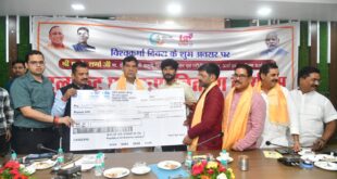Granting loans : विश्वकर्मा दिवस के अवसर पर मुख्यमंत्री युवा उद्यमी योजना लाभार्थियों को किया गया ऋण प्रदान ?