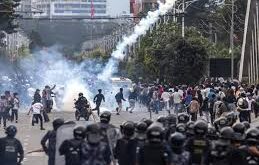 Social media : नेपाल में सोशल मीडिया बैन से नाराज युवाओं के विरोध में 19 मरे, गृहमंत्री इस्तीफा ?