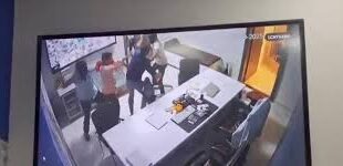 CCTV : झांसी में डॉक्टर पर हमला, अस्पताल में घुसे नकाबपोश हमलावर, सीसीटीवी में कैद हुए ?