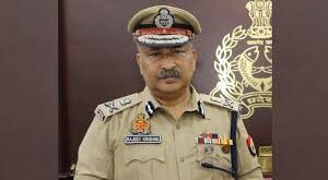 Helpline Number : नेपाल हिंसा: यूपी डीजीपी राजीव कृष्ण ने बढ़ाई सीमा चौकसी, भारतीयों के लिए जारी किए हेल्पलाइन नंबर ?