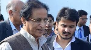 Conversation : सीतापुर जेल में हुई पिता-पुत्र की मुलाकात:फल-सब्जियां और मिठाई लेकर पहुंचे अब्दुल्ला आजम, 1 घंटे 13 मिनट हुई बातचीत ?