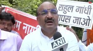 Minister of UP : राहुल गांधी और यूपी के मंत्री दिनेश प्रताप सिंह के बीच तीखी बहस, तू-तू, मैं-मैं का वीडियो वायरल ?