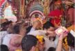 Crowd gathered : अयोध्या के पहाड़ापुर स्थित प्रसिद्ध हनुमान गढ़ी मंदिर में भक्तों की उमड़ी भीड़ ?