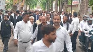 Lawyer-Police : वाराणसी में वकील-पुलिस विवाद पर बैठक खत्म, मामले की होगी मजिस्ट्रियल जांच, इन बिंदुओं पर बनी सहमति ?