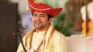 Dhirendra Shastri : पंडालों में एंट्री गेट पर गोमूत्र रखें, धीरेंद्र शास्त्री का विवादित बयान, हज और मुस्लिमों पर भी खुलकर बोले ?