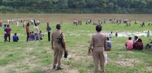 SDRF : लखनऊ के गोमती नदी में युवती ने लगाई छलांग, SDRF रही तलाश ?