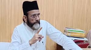 Police arrested Maulana : बरेली में बवाल करना पड़ा महंगा, पुलिस ने मौलाना तौकीर रजा समेत आठ को किया गिरफ्तार ?