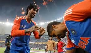 IND vs PAK Final: भारत की जीत बर्दाश्त नहीं कर पाया पाकिस्तान, Mohsin Naqvi ट्रॉफी लेकर भागे ?