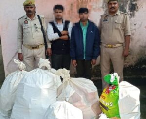 Was arrested : थाना जलालपुर पुलिस टीम द्वारा 97 किग्रा 280 ग्राम अवैध पटाखा के साथ 02 अभियुक्तो को किया गया गिरफ्तार ?