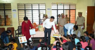 Shared happiness : पुलिस ने वृद्धाश्रम में मनाई दीपावली बुजुर्गों को मिठाई-वस्त्र भेंट कर खुशियां बांटीं ?