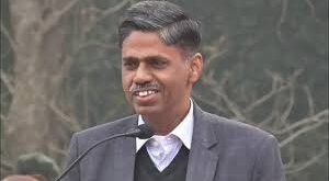 Officers also trapped : यूपी में राज्यकर के 7 अफसरों ने सरकार को कैसे लगाया सवा दो करोड़ का चूना? अब तो IAS अधिकारी भी फंसे ?