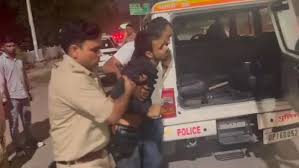 Including gangleader : जौनपुर में मुठभेड़ में चोर गिरोह पकड़ा गया, गैंगलीडर सहित पांच आरोपी गिरफ्तार किए गए ?