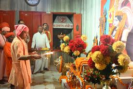 Vijayadashami 2025: विशिष्ट पूजन कर गोरक्षपीठाधीश्वर ने की विजयदशमी उत्सव की शुरुआत, तस्वीरों में देखें CM योगी का यह रूप ?