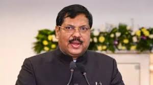 It doesn't matter : SC में चीफ जस्टिस की कोर्ट में हंगामा, व्यक्ति ने फेंका जूता CJI बोले- मुझे फर्क नहीं पड़ता ?