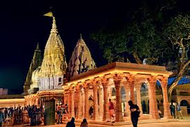 Sharad Purnima 2025 : 16 कलाओं से युक्त चंद्र रश्मियों ने बरसाया अमृत, गोदुग्ध की खीर में हुआ पान ?