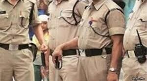 Policeman : कुशीनगर में 25 पुलिसकर्मी लाइन हाजिर, एसपी लखनऊ संबद्ध एडीजी ने आदेश जारी किया, NEET छात्र की हत्या के मामले में कार्रवाई ?