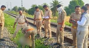 Jaunpur News: हादसा या हत्या जौनपुर में रेलवे ट्रैक पर मिले दो युवकों के शव, परिजनों ने लगाया हत्या का आरोप ?