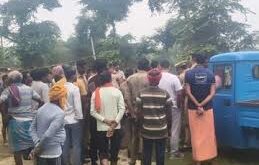 Suicide in jaunpur : 16 वर्षीय किशोरी ने फांसी लगाकर की आत्महत्या जौनपुर में पेड़ से लटका मिला शव, मंगलवार से लापता थी, कक्षा 9 की छात्रा थी ?