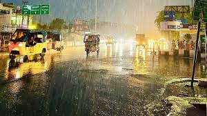 Strong winds will blow : मोंथा तूफान यूपी में अभी 4 दिन कराएगा बारिश; लखनऊ-कानपुर समेत 11 जिलों में IMD का अलर्ट, चलेंगी तेज हवाएं ?