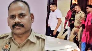 Lucknow News : रिश्वतबाज दरोगा, दो लाख की घूस लेते गिरफ्तार, कैमरे में कैद हुआ सच ?