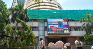 GDP: डेटा से पहले भारतीय शेयर बाजार सपाट बंद, ऑटो और फार्मा शेयरों में हुई खरीदारी ?