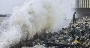 Sri Lanka storm : श्रीलंका में तूफान दितवाह से 123 की मौत और 130 लापता, बंदरानाइक एयरपोर्ट पर भारत ने बनाया हेल्प डेस्क ?