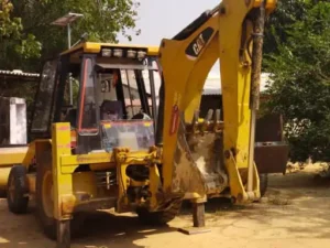 Commotion : चंदौली में अवैध खनन को लेकर प्रशासन अलर्ट:JCB मशीन जब्त, खनन माफियाओं में मची खलबली ?