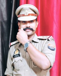 SP said : गोंडा में बालपुर चौकी इंचार्ज उत्कर्ष पांडेय निलंबित फौजी से 1.50 लाख रुपए रिश्वत लेना का आरोप, एसपी बोले-भ्रष्टाचार बर्दाश्त नहीं ?