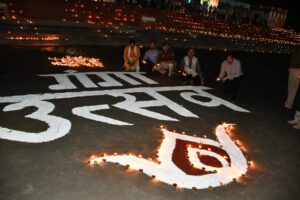 DM in Mallawan : मल्लावां में डीएम, एसपी और विधायक गंगा आरती में शामिल:कार्तिक पूर्णिमा मेले में बेरिया घाट पर हुआ आयोजन ?