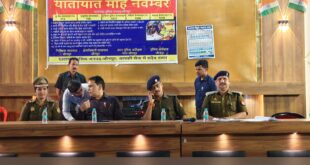 Administered oath : जौनपुर में 300 बच्चों को यातायात पर जागरूक किया:361 वाहनों का किया चालान, नियमों के पालन की दिलाई शपथ ?