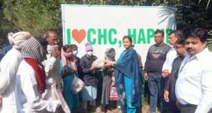 Faces bloomed : सामुदायिक स्वास्थ्य केंद्र हापुड़ पर किया गया पोषण पोटली वितरण पोषण पोटली पाकर मरीजों के चेहरे खिले ?