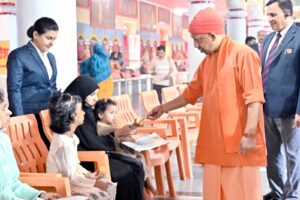 Fair action : उत्तर प्रदेश के मुख्यमंत्री योगी ने जनता दर्शन में 200 नागरिकों की शिकायतों का समाधान किया त्वरित और निष्पक्ष कार्रवाई के आदेश दिए ?