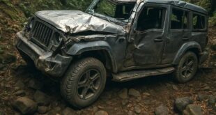 Major accident: महाराष्ट्र के रायगड में बड़ा हादसा, कार के खाई में गिरने से 6 लोगों की मौत, घाटी में एक पेड़ से अटकी हुई थी कार ?