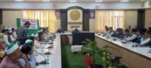 District Magistrate Hapur : जिलाधिकारी हापुड़ की अध्यक्षता में किसान दिवस हुआ, किसानों की समस्याएँ दर्ज कर निस्तारण के निर्देश मिले ?