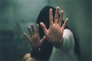 Heartbreaking : दिल दहलाने वाला मामला मां और पड़ोसी मुझसे देह व्यापार कराते हैं