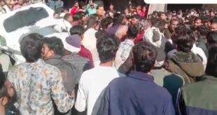 High speed car : तेज रफ्तार कार ने सड़क पर चल रहे मजदूरों को रौंदा, 2 महिलाओ की मौत, 4 लोग हुए घायल ?