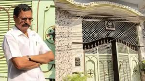 Raids continue : सहारनपुर के रिटायर्ड इंस्पेक्टर के ठिकानों पर मेरठ विजिलेंस का छापा, 14.38 करोड़ की संपत्ति उजागर, छापेमारी जारी ?