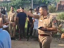 Administration: हापुड़ पुठा हुसैनपुर गांव में मुर्गी फार्म से उड़ रही बदबू गांव में पहुंच रही लोगों को पहुंचा रही नुकसान प्रशासन बेखबर ?