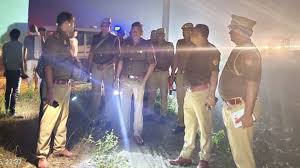 Jaunpur : जौनपुर: प्रेम प्रसंग में 22 वर्षीय युवती की गला रेतकर निर्मम हत्या, आरोपी की तलाश जारी ?