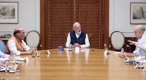 Delhi Blast: दिल्ली धमाके को सरकार ने माना आतंकी घटना, कैबिनेट बैठक में मृतकों को दी श्रद्धांजलि ?