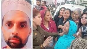 Family uproar : मां को दफनाने आए युवक की ईंट से कूंचकर हत्या 2 साल पहले चचेरे भाई की पत्नी से किया था प्रेम विवाह, परिजनों का हंगामा ?
